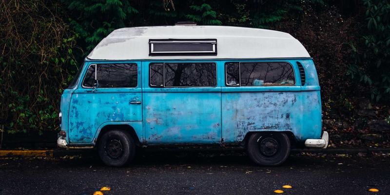 从影视到设计：解码情绪消费浪潮下，解压玩具、冥想App与ASMR的娱乐新生态